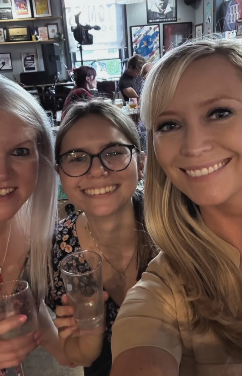 HelenCooper85's tweet image. Took so few photos at @TheakstonsCrime - had to resort to nicking other people’s! #Harrogate was epic and exhausting as always!