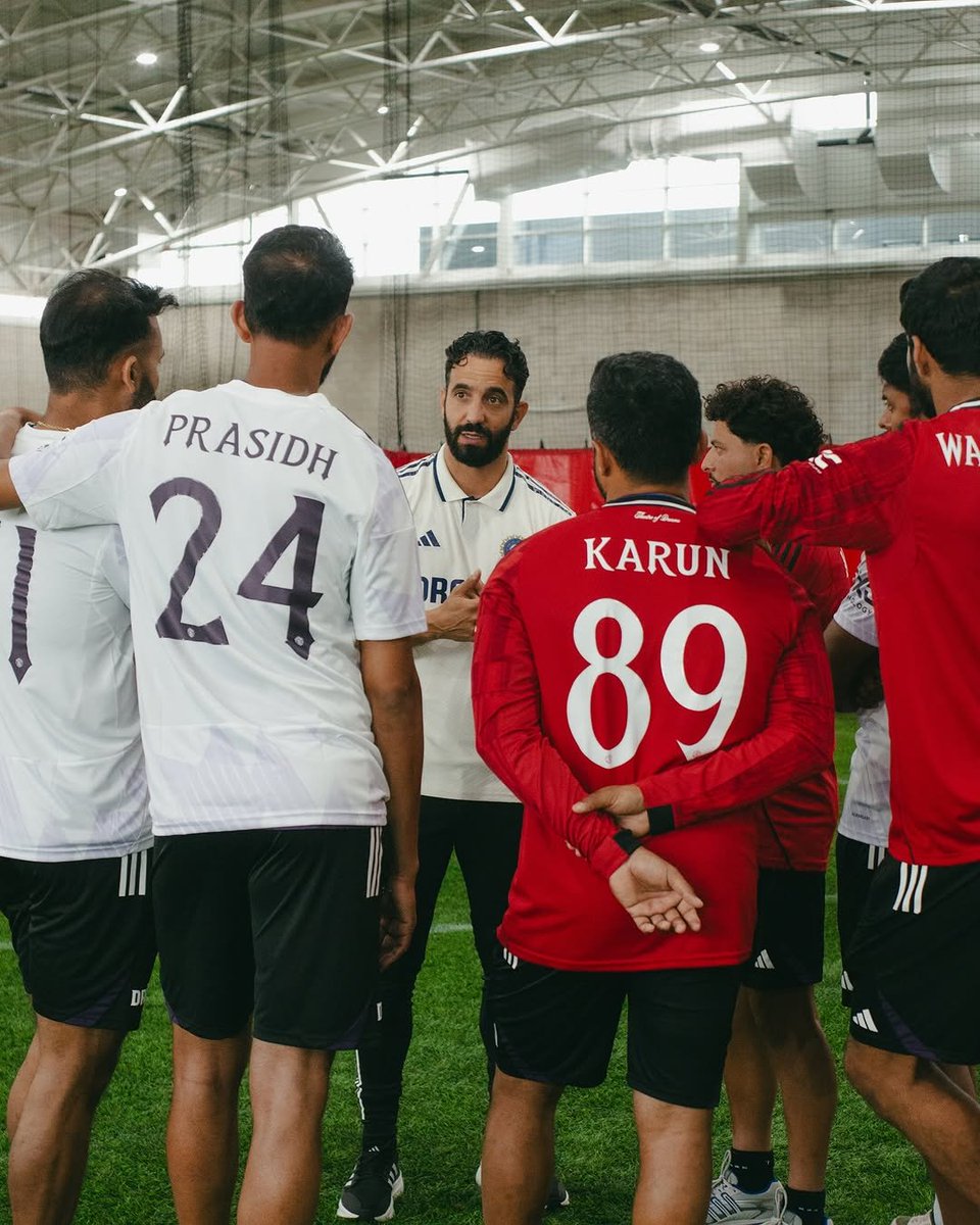 UtdDistrict's tweet photo. #mufc welcomed the Indian cricket team to Carrington today 🇮🇳🤝 https://t.co/s7PsgqbBi4