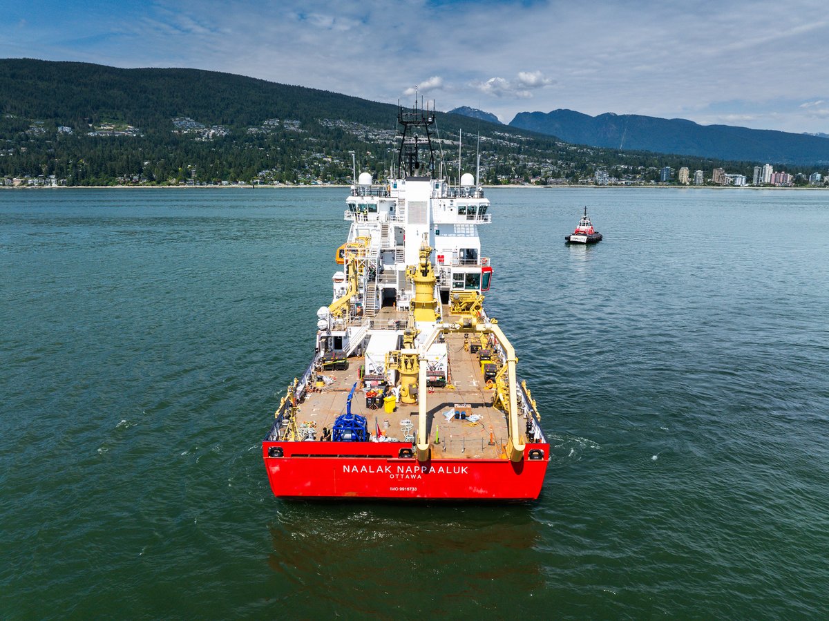 GardeCotiereCAN's tweet image. 📣 À la mi-juin, notre nouveau navire hauturier de science océanographique, le NGCC Naalak Nappaaluk, a entamé ses essais en mer chez @Seaspan. 🌊
Au cours des dernières semaines, il a été soumis à une série d’exercices et sera prochainement livré en #NouvelleÉcosse. 👏
