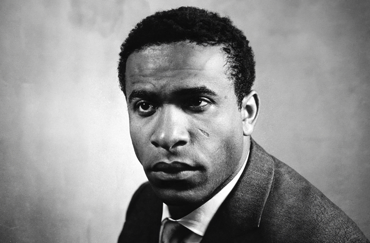 100 years ago today, Frantz Fanon was born. Martiniquais by birth, Algerian by struggle — Fanon was not only a seminal thinker of anti-imperialist struggles in Africa and the Global South, but also a revolutionary activist. ❤️💚🖤