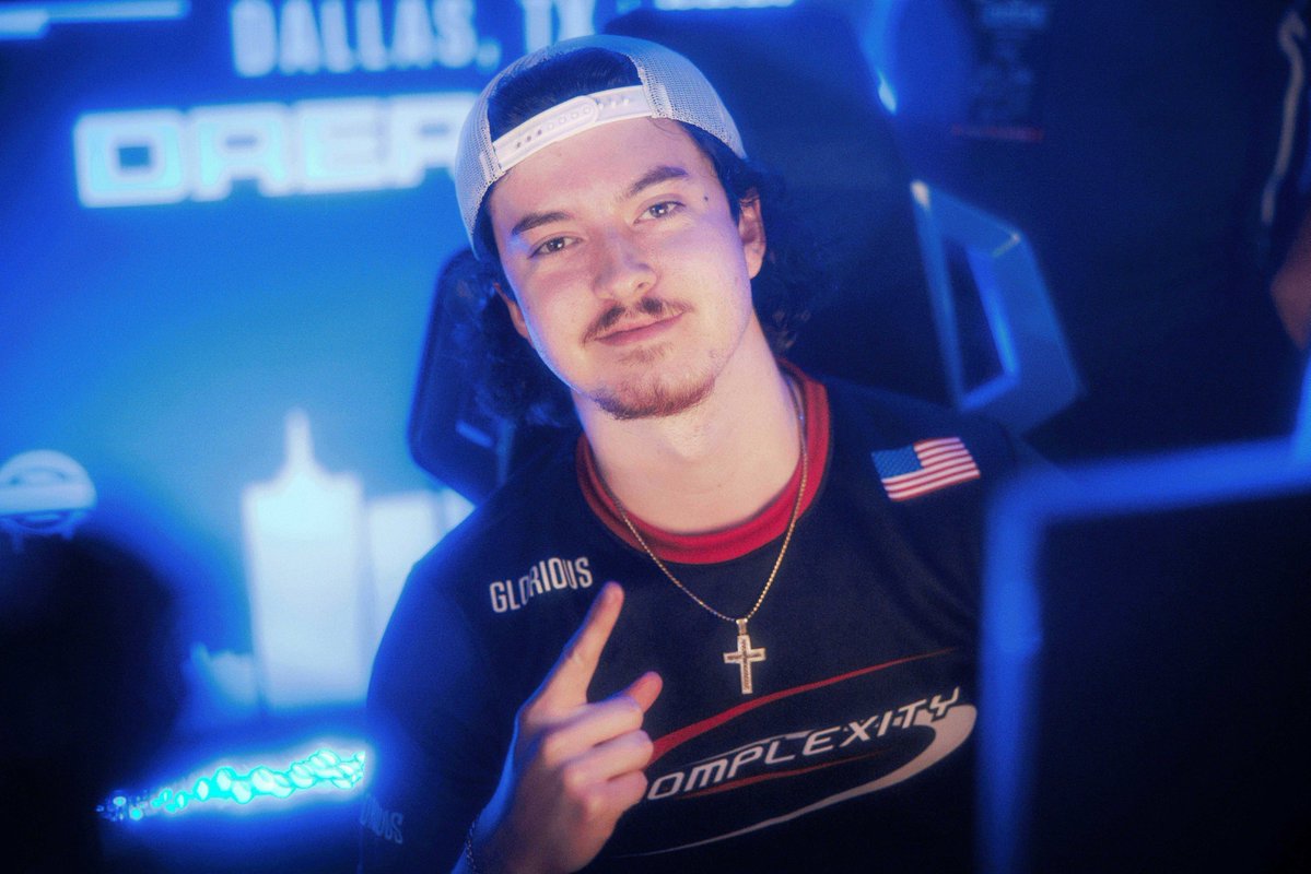 ComplexityHalo's tweet image. HBD @MentaL 🥳
