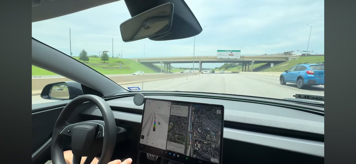 DoublepPradhan's tweet image. Ways FSD can be safer.
We always want to avoid putting ourselves in a bad situation whenever possible
Avoid changing lanes into someone’s blindspot is one of them .
Please implement .
@TeslaTrip @DirtyTesLa @robotaxi @Scobleizer @LetsTalkTesla @LandonoftheWest @ByeonChansoo…