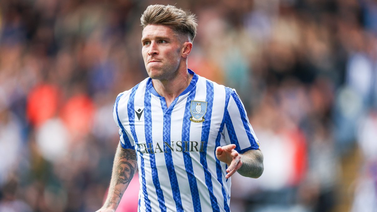 TheFLZone's tweet image. ✍️ Wrexham are leading the race to sign free-agent Josh Windass.
Coventry and Norwich are trying to hijack the deal.
(via @JacobsBen)