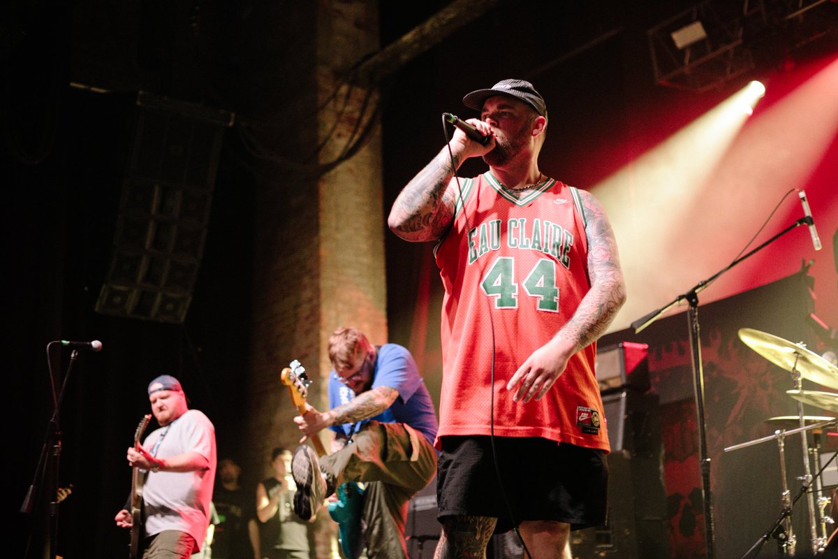 HowWeAreupdates's tweet image. Photos of @summerslaughter featuring  @hatebreed with Fugitive, @GridironHxC, @PyrexiaOfficial, @escuela_grind &amp;amp; @INCITEband at @TheParamountNY in Huntington, NY on 7•17•25. See our full coverage here - tinyurl.com/35ntyy86

📷: @TheAndyJimenez