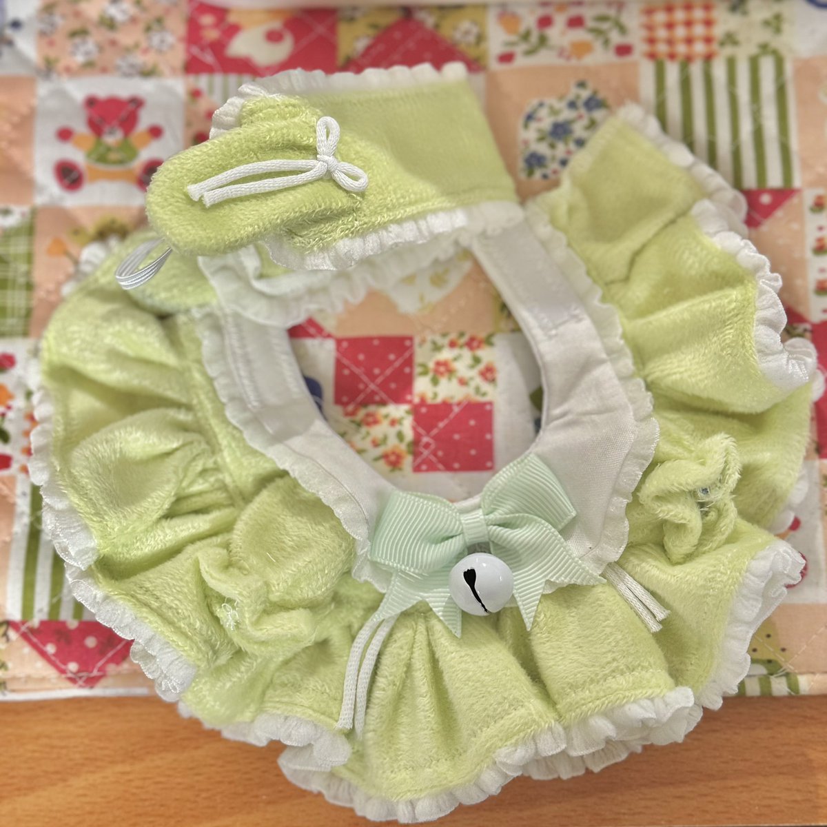 안녕하세요! 빰빰옷장입니다.
현물 의상 제작을 하던 도중 불량 의상이 발생하였는데 관심있으신 분이 계실까요?

극세사 메론(신컬러) - 카라 비대칭
니트 스카이 - 치마 뒤쪽 오버록 실수
니트 브라운 - 짧은 치마 길이

알티 + 팔로우 해주시면 세분 추첨해서 의상 보내드리겠습니다!