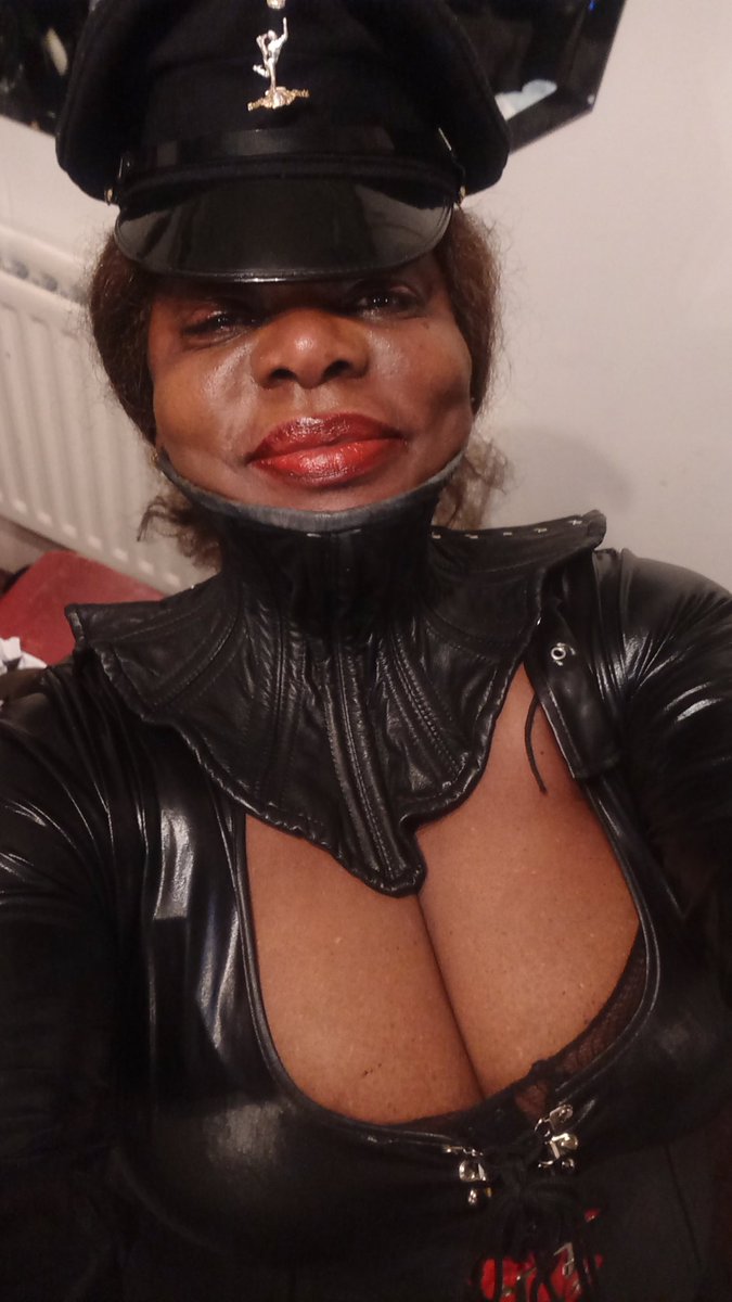 LoveG48244's tweet photo. @dominadionne Goddess Dionne is so sexy on this outfit https://t.co/hcaR9RjIXQ