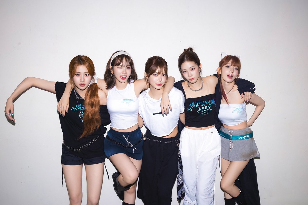 LE SSERAFIM tweet media