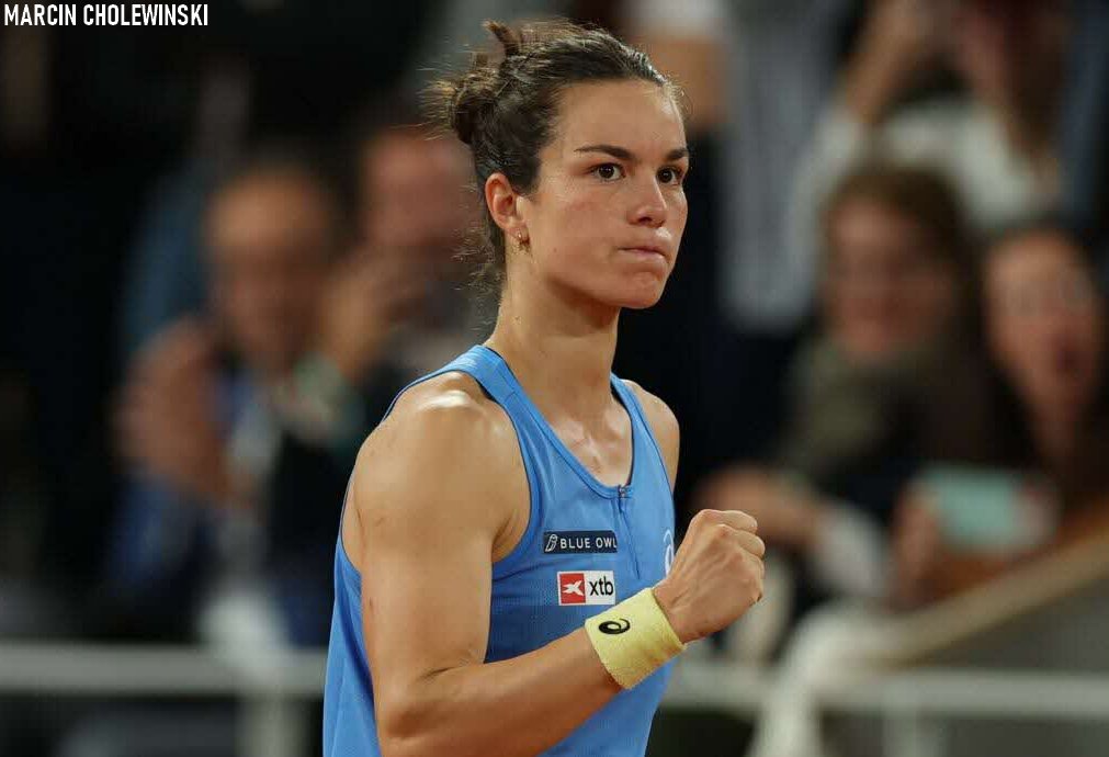 JeuSetMaths's tweet image. 📊 Lois Boisson 🇫🇷 offre à la France son premier titre sur le circuit WTA depuis 2 ans et 8 mois et la victoire au Masters de Caroline Garcia 🇫🇷 en novembre 2022.