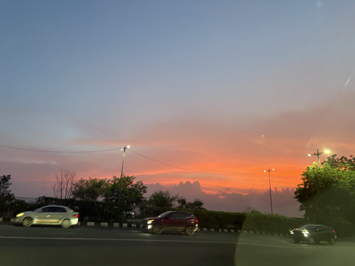 MathewLiz's tweet image. Delhi sky now ❤️