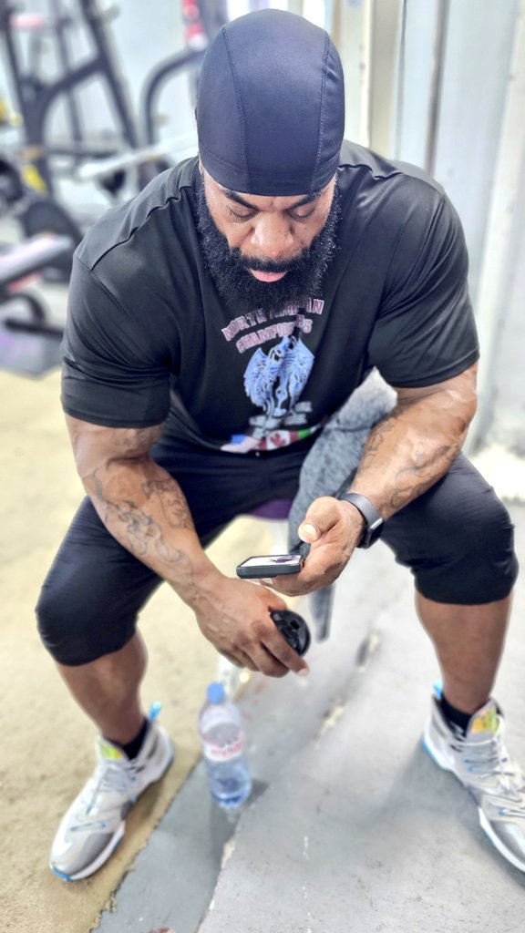 LabusadoraTCPR's tweet image. When u have a good trainers like #BigDru by @TitanMedicalCen 
Here we can do workouts a 100% !!!!
@LabusadoraTCPR 🤍💪🏾🤍