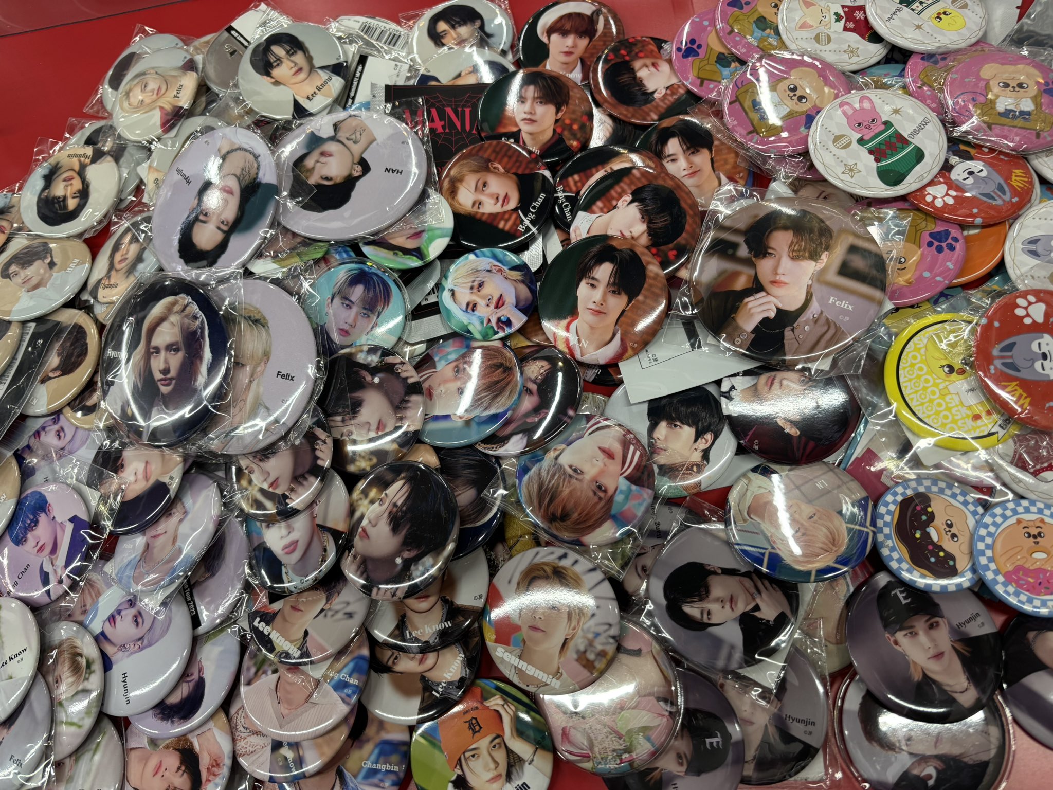 straykids アイエン ATE 缶バッジ 20個 straykids スキズ アイエン 渋谷109 POPUP 缶バッチ - メルカリ