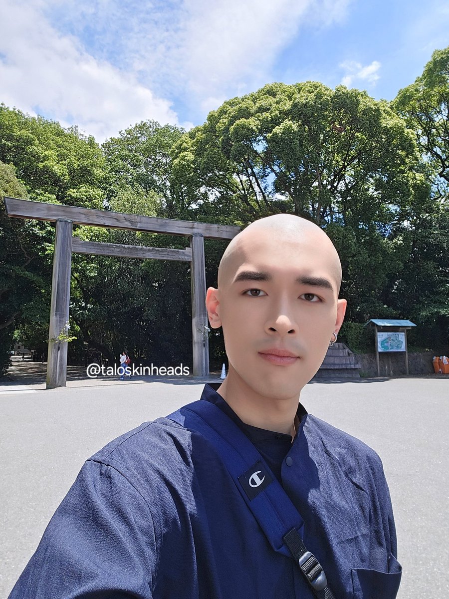 Hello, Nagoya!
你好，名古屋！
こんにちは、名古屋!

咦？頭髮呢？
#光頭 #skinhead