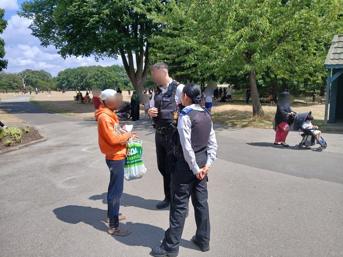 MPSValentines's tweet image. @MPSValentines SNT encountered a repeat ASB offender in Valentines Park last week. A Community Protection Warning was issued, and the individual was safely escorted out.  

We&apos;re committed to keeping our parks safe for all.  

 Witness ASB? Report via 999 (urgent) or 101.