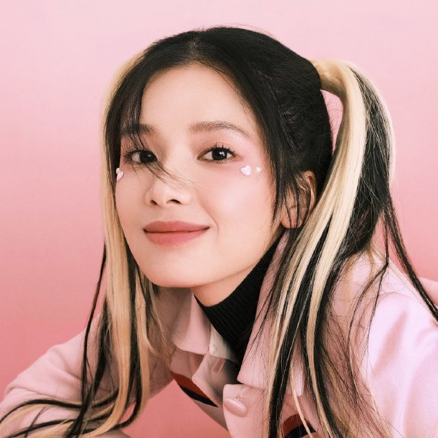 w_ndxr's tweet image. 브릿지 양갈래 스타일링 뭔가 아이돌 같아서 좋음 🩷