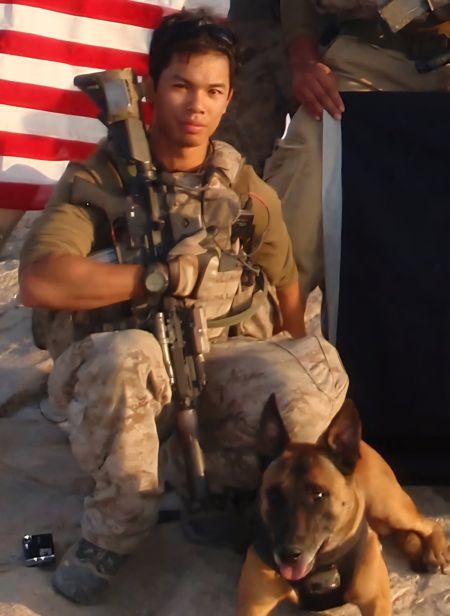 Mcoorah's tweet image. DEVGRU (Seal Team 6) dog handler John Douangdara and his Combat Assault Dog, Bart.
Born December 29, 1984, in Sioux City, Iowa, Douangdara enlisted in the U.S. Navy in 2002 and served with distinction around the world—from Iraq to Italy—before joining Naval Special Warfare…