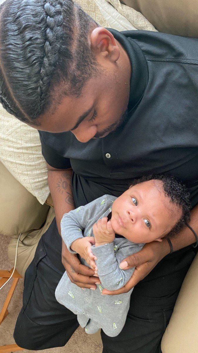 Founderglenn's tweet photo. I was a first time father…. I wanted to say I was the first on to put money in my sons hand https://t.co/EeC46FrZgz