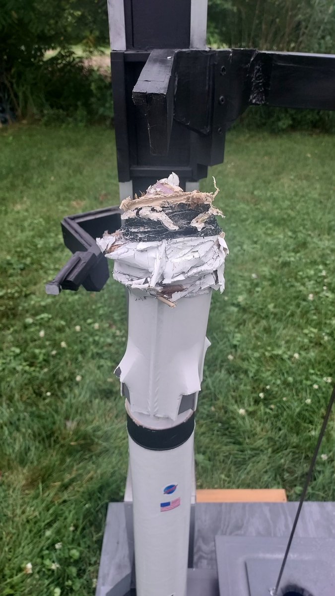 jdoepker79's tweet image. After a bit of searching and a helpful couple walking down the street, we found it... jus over a block away in the school yard. It appears that the interstage was too snug, and the ship failed to separate. It nosedived and impacted the ground. HLS is a total loss. However, the…
