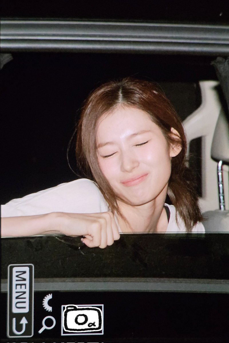 fishcmr's tweet image. 250720 THIS IS FOR 인천 콘서트 DAY2
퇴근!

(SA) NANANANA!!
귀여워🥹🥹

#TWICE #SANA
#트와이스 #사나 #サナ
