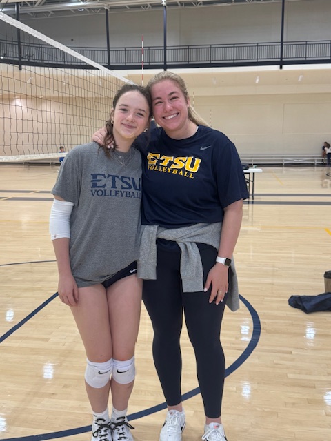 Thank you <a href="/ETSUVolleyball/">ETSU Volleyball</a>  and coaches for inviting me to your amazing prospect camp! I had a great time competing in your gym, seeing your campus, and meeting everyone. Go Bucs!!
<a href="/LindsDevine13/">Lindsey Devine</a> <a href="/GiorgiAaron/">Aaron Giorgi</a> <a href="/emily_arnoldd/">Emily Arnold</a>  <a href="/NKYVC/">NKYVC</a>  @prepdigoh @prepdig @prepvolleyball #libero2027