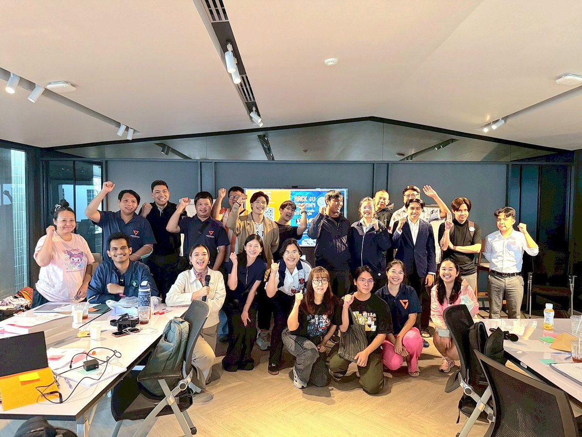 [ Hack งบกทม.ที่ไม่ได้จบแค่ในห้อง 💪🍊]

เนอส ทีมงาน และสส.กานต์ ภัสริน รามวงศ์ ร่วมจัด Workshop ในเขตบางซื่อ-ดุสิต ให้พี่น้องประชาชนที่สนใจเข้ามาร่วมกันแกะงบกทม.ปี 2569 นี้ ว่ามีตรงไหน.. เอ๊ะ!? กันบ้าง 🧐

จุดประสงค์ในครั้งนี้