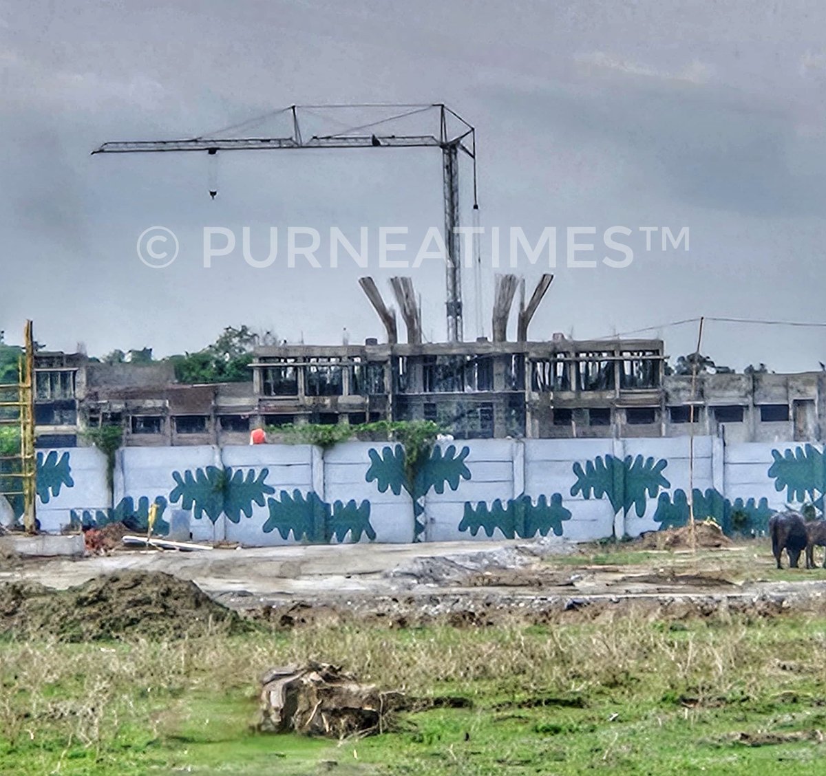 PurneaTimes's tweet image. पूर्णिया एयरपोर्ट टर्मिनल बिल्डिंग, ATC टॉवर का कार्य प्रगति पर इधर एप्रोच पथ पर ब्लैक टॉप का काम चल रहा है।
चुनाव पूर्व एयरपोर्ट से यात्री विमान सेवा शुरू होने की पूर्ण संभावना है।
