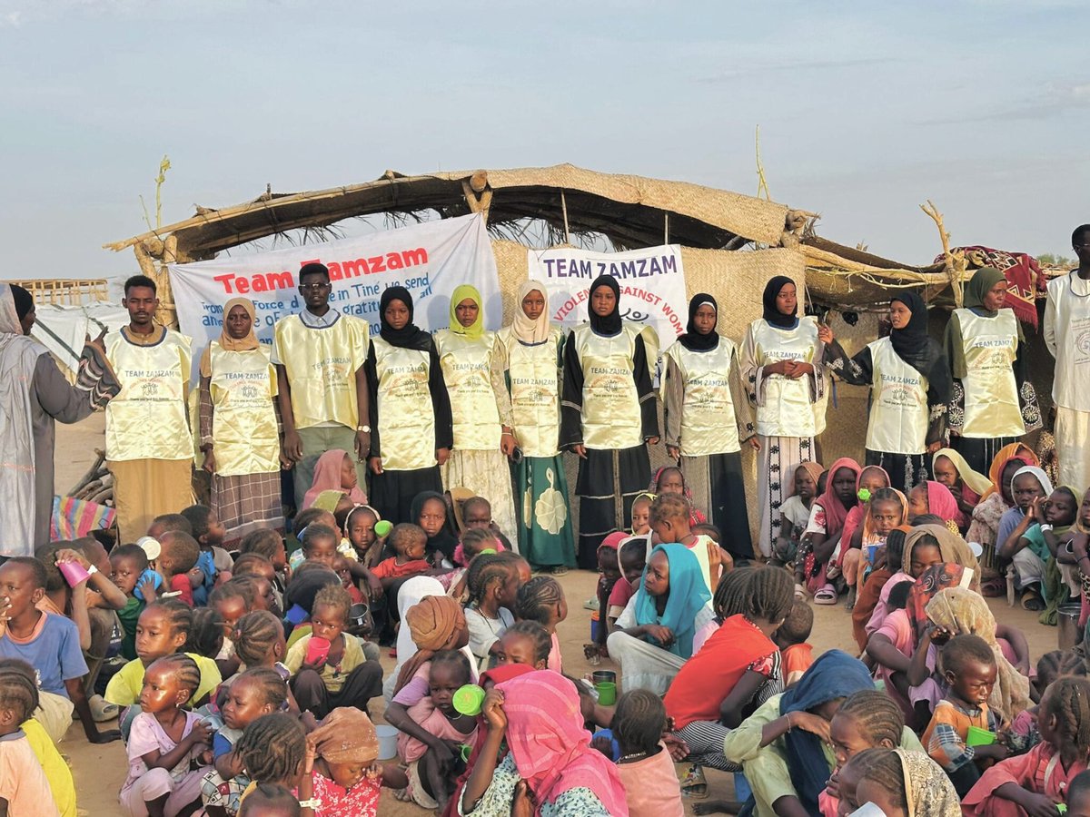 sudanreeves's tweet image. Team Zamzam has successfully resumed work in Tiné (eastern Chad), having made the arduous journey across North Darfur to the area where they are now again providing food, medicine, shelter, and counseling for the victims of sexual violence: sudanreeves.org
The most…