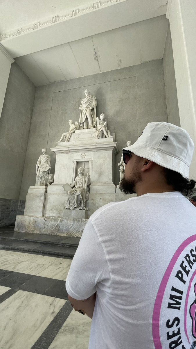 AndresH_P's tweet image. Colombia al Libertador
215 años de #Independencia
Por una Nación Soberana 👏🏼👏🏼👏🏼