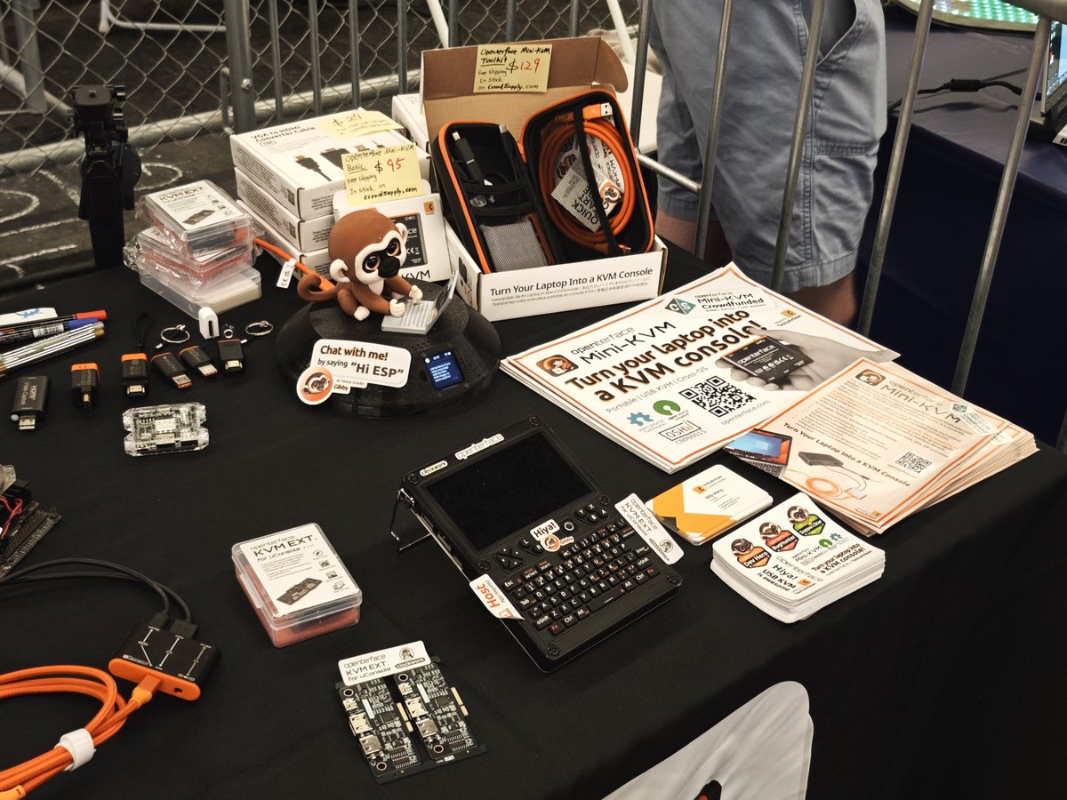 TechxArtisan's tweet photo. Day 2 #OpenSauce2025! ☀️ Booth F.9 🎪

Demos:
🖥️ Mini-KVM in action (KVM-over-USB)
📦 KVM-GO — HDMI + DP, ultra compact
🧩 uConsole KVM ext.
📱 KeyMod — turn your phone into a mini-keyboard

Pitch in, test stuff, say hi! 😄 https://t.co/mHH02Tw7qW