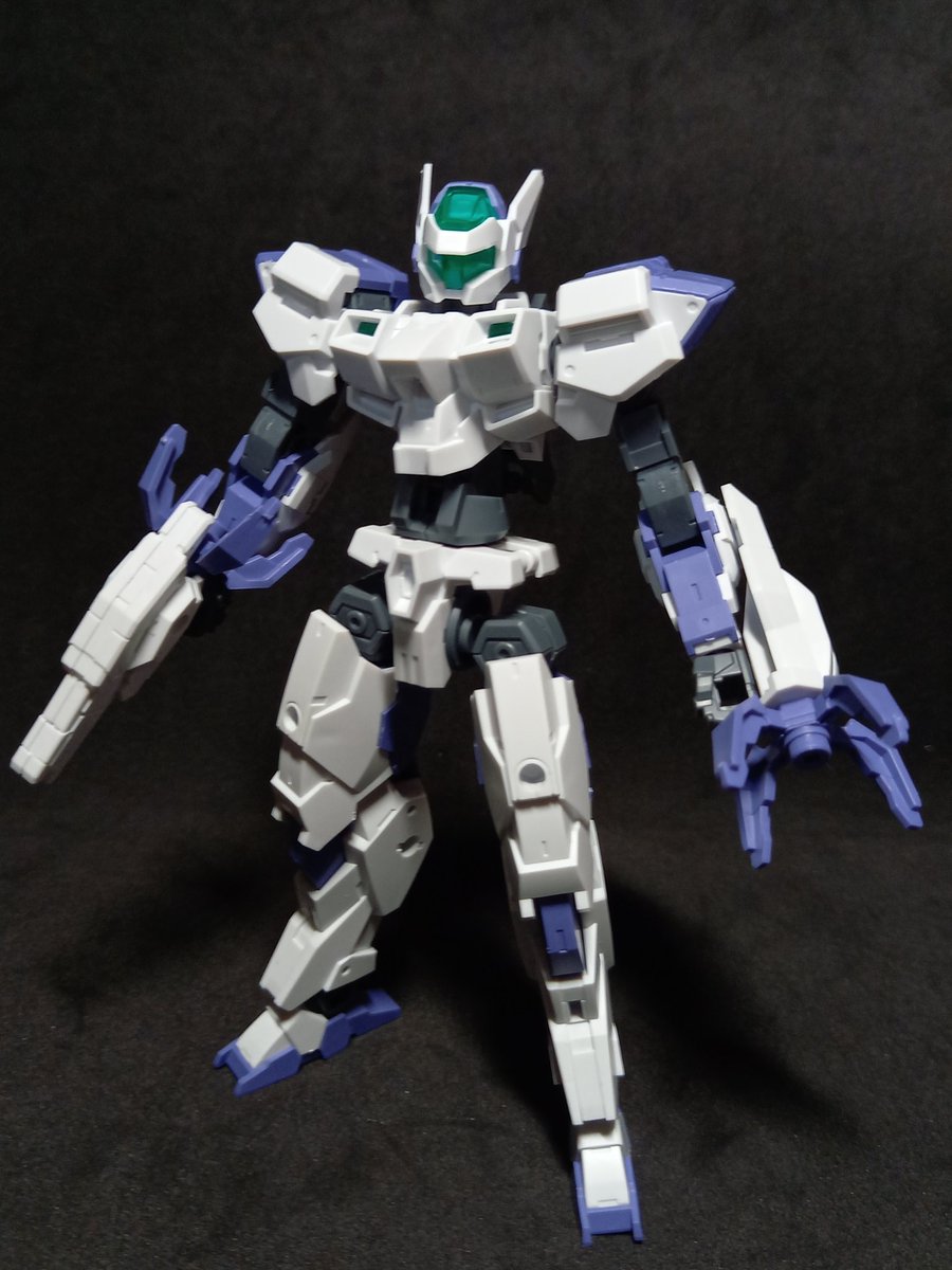 isaobb2's tweet image. イグライトできましたヨ
EGみたいで簡単ですネ
ゲート跡の白化はタッチゲートの宿命ですネ
ニッパー推奨?
拳の1パーツ、意外と3mm穴が少なめなところは気になりました
スターターキットと謳っているので、プラモデルの初心者には作り易いことは間違いないと思います
どうカスタマイズするかナ~