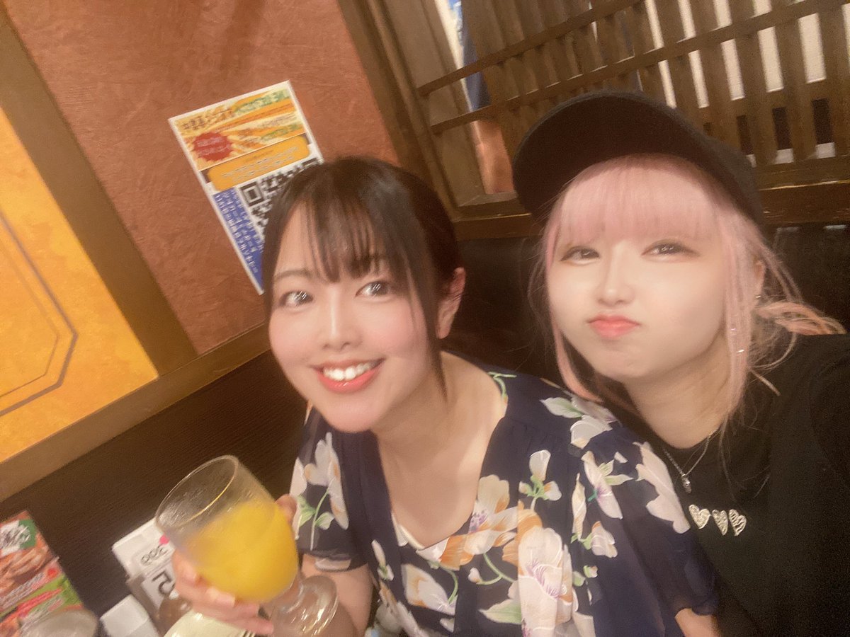 そるのモデルの時の友達と3人でのみ！

そるなつだけ酔いちくれ。くそ！！まけてる笑