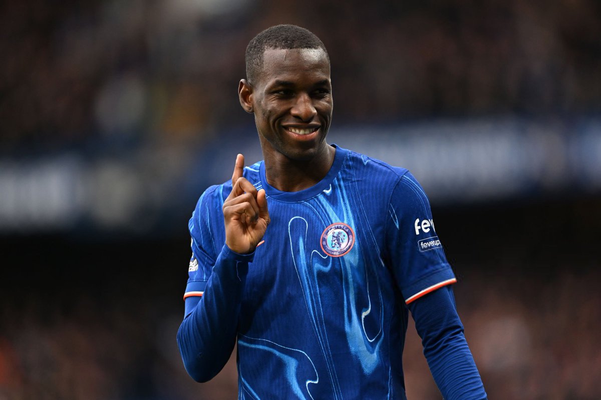🚨 Man Utd rekindle interest in Sesko for No.9 role after last year's failed attempt. Jackson and Watkins also in consideration. Signing a new striker is United's next priority.

[<a href="/JacobsBen/">Ben Jacobs</a>]