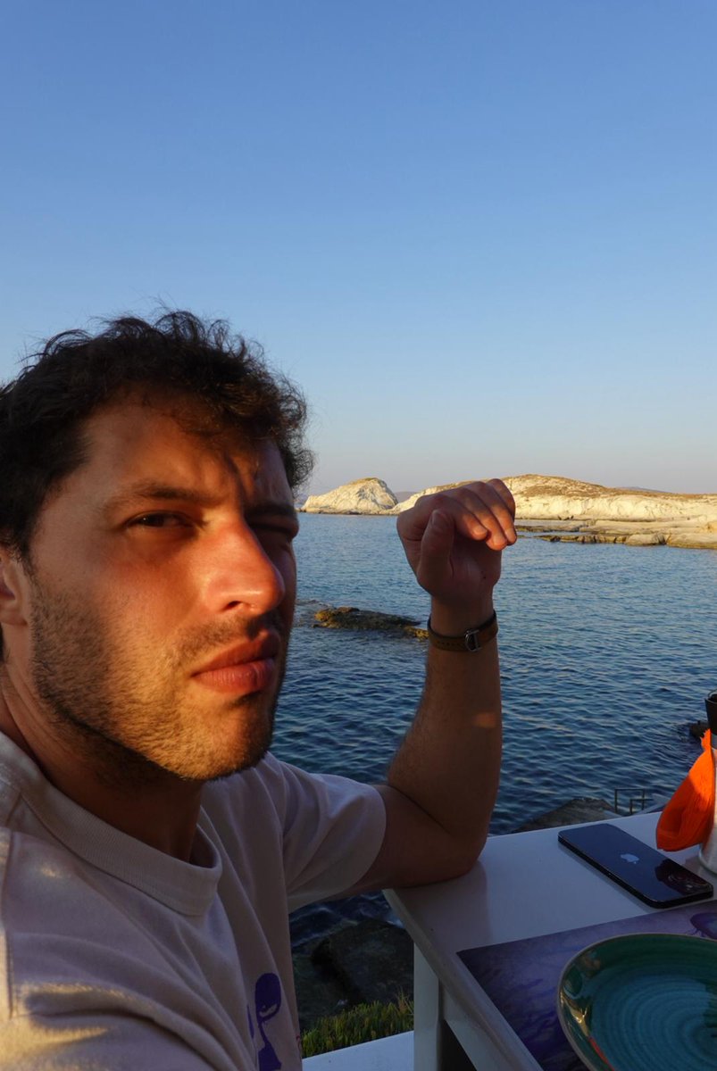 PaulNiklas8's tweet image. Village by the sea