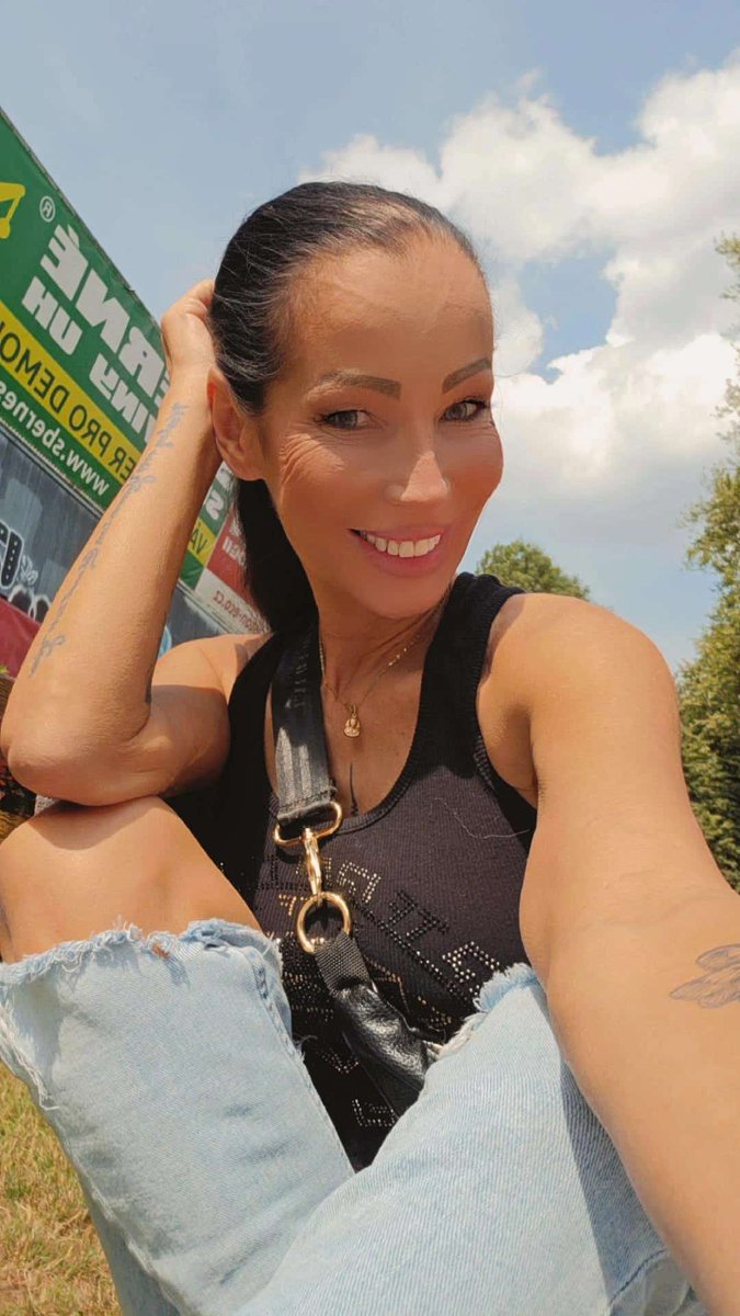 Sunshine😍

<a href="/VSierraxxx/">Valentina Sierra</a>