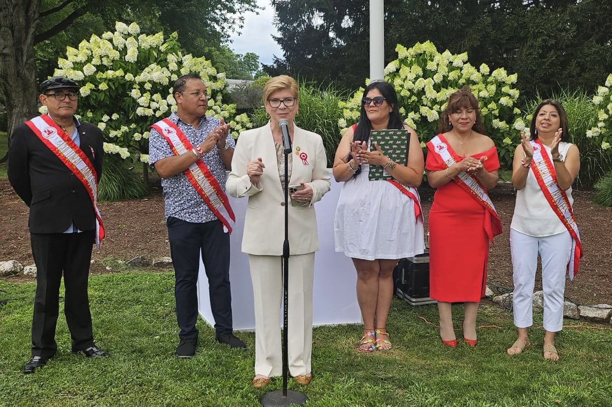 RepNellie's tweet image. I had a lovely time with our #Clifton community at the Peruvian Parade and flag raising in celebration of Peru 🇺🇸🇵🇪🇺🇸🇵🇪