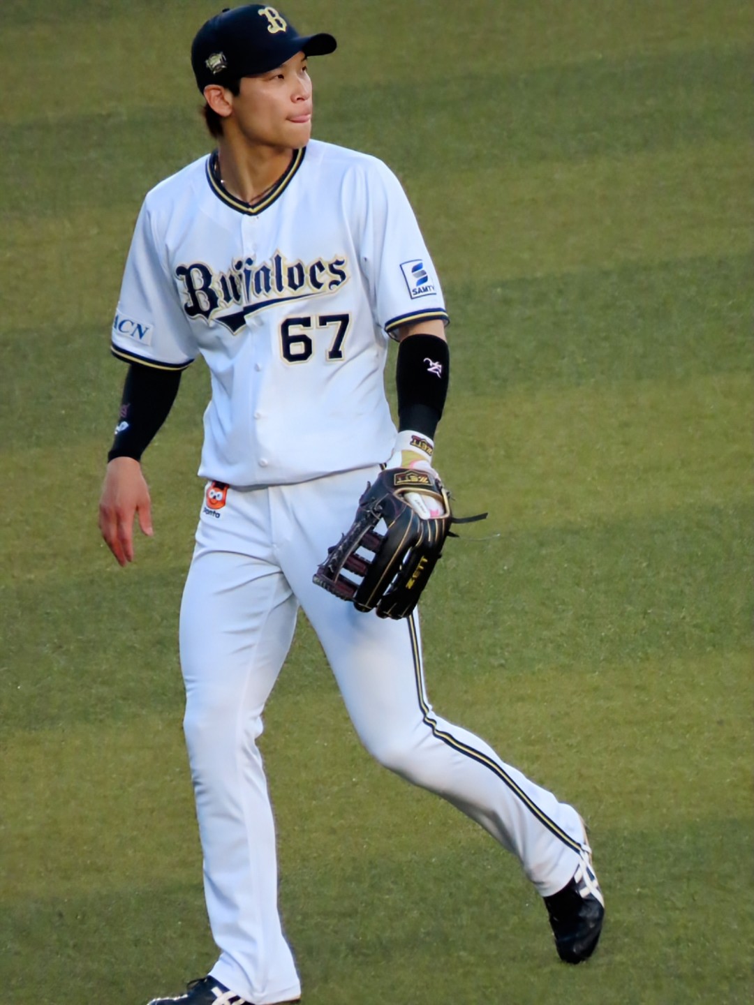 中川圭太　ビジユニ オリックスバファローズビジターユニで、応援歌や、シルエット