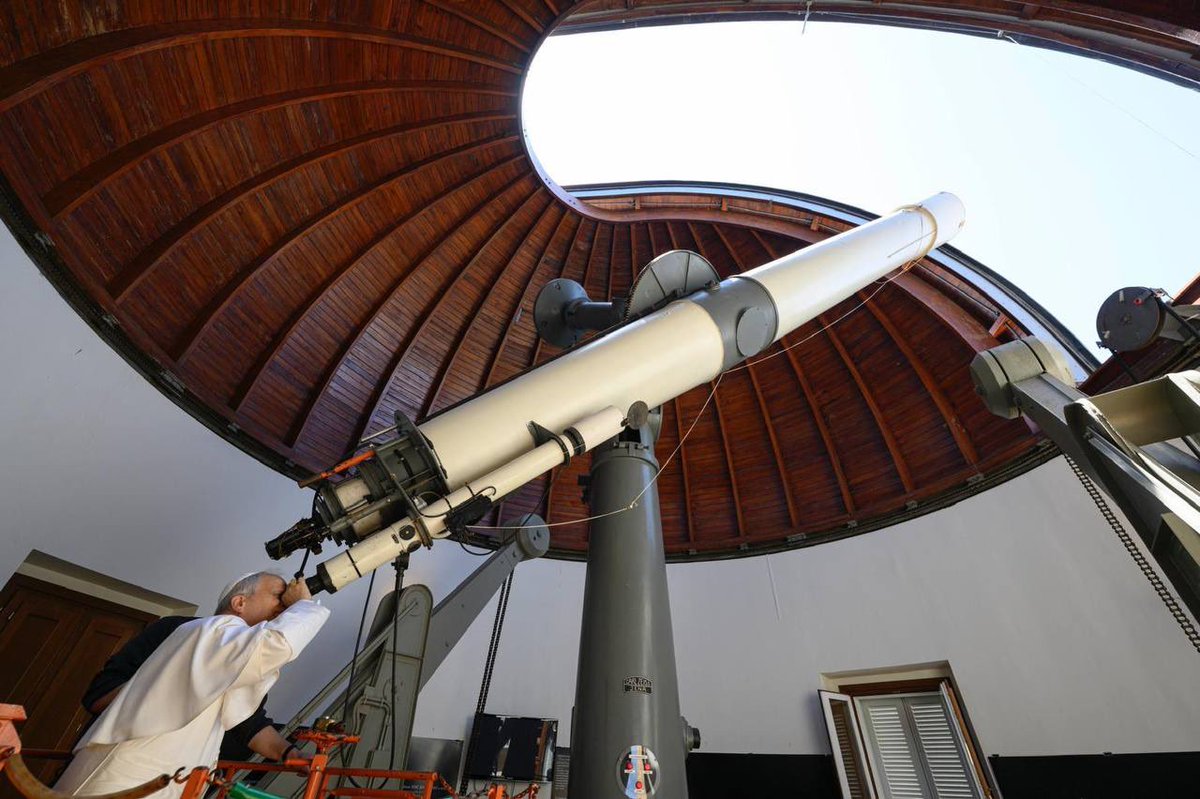 ctrlamb's tweet image. Pope Leo XIV, who studied Mathematics at Villanova university, today visited the Vatican observatory (@SpecolaVaticana) on the anniversary of the 1969 moon landing. 📸Vatican Media