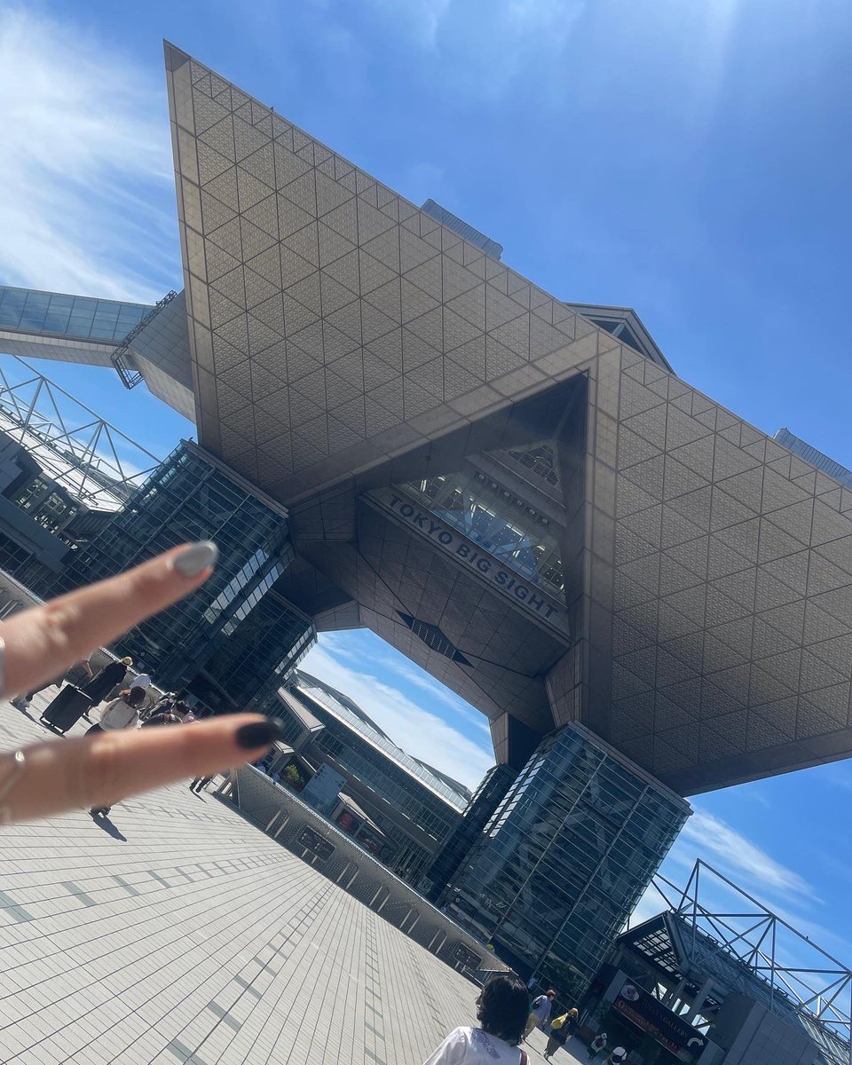 nonasuke_'s tweet image. HMJ2025 ありがとうございました!
はじめての参加でドキドキでしたが、皆様の優しさが溢れる暖かいイベントだったなと思います💭
工房の夏休み体験が始まるため、秋までは制作がお休みになるかと思いますが、アイデアは沢山練りたいと思います…!👀
#HMJ2025
#ハンドメイドインジャパンフェス