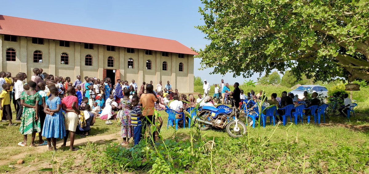 LAlionzi's tweet image. At Ariko Chapel, we joined the faithful in prayer and shared a word of hope—where the vision to unite West Nile against poverty, illiteracy, and disease was embraced with great conviction.