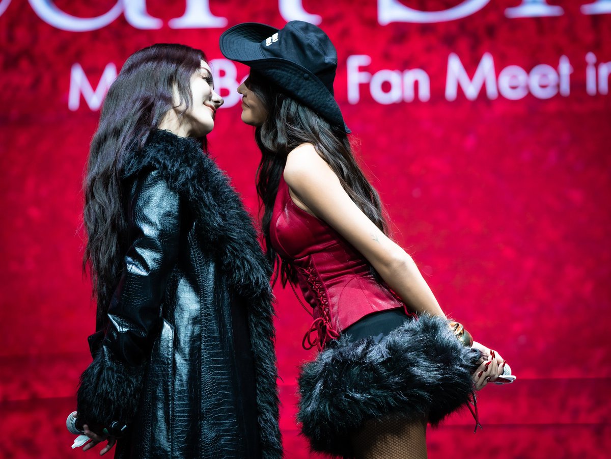 ThaiCrave's tweet image. Meenbabe at 2nd Anniversary Heart Shaker MeenBabe Fan Meet in Bangkok
HEART SHAKER MEENBABE
#แฟนมีตมีนเบ้บLiveInBKK
#HeartShakerMeenBabe
#meenaxrina #Aoomtwp