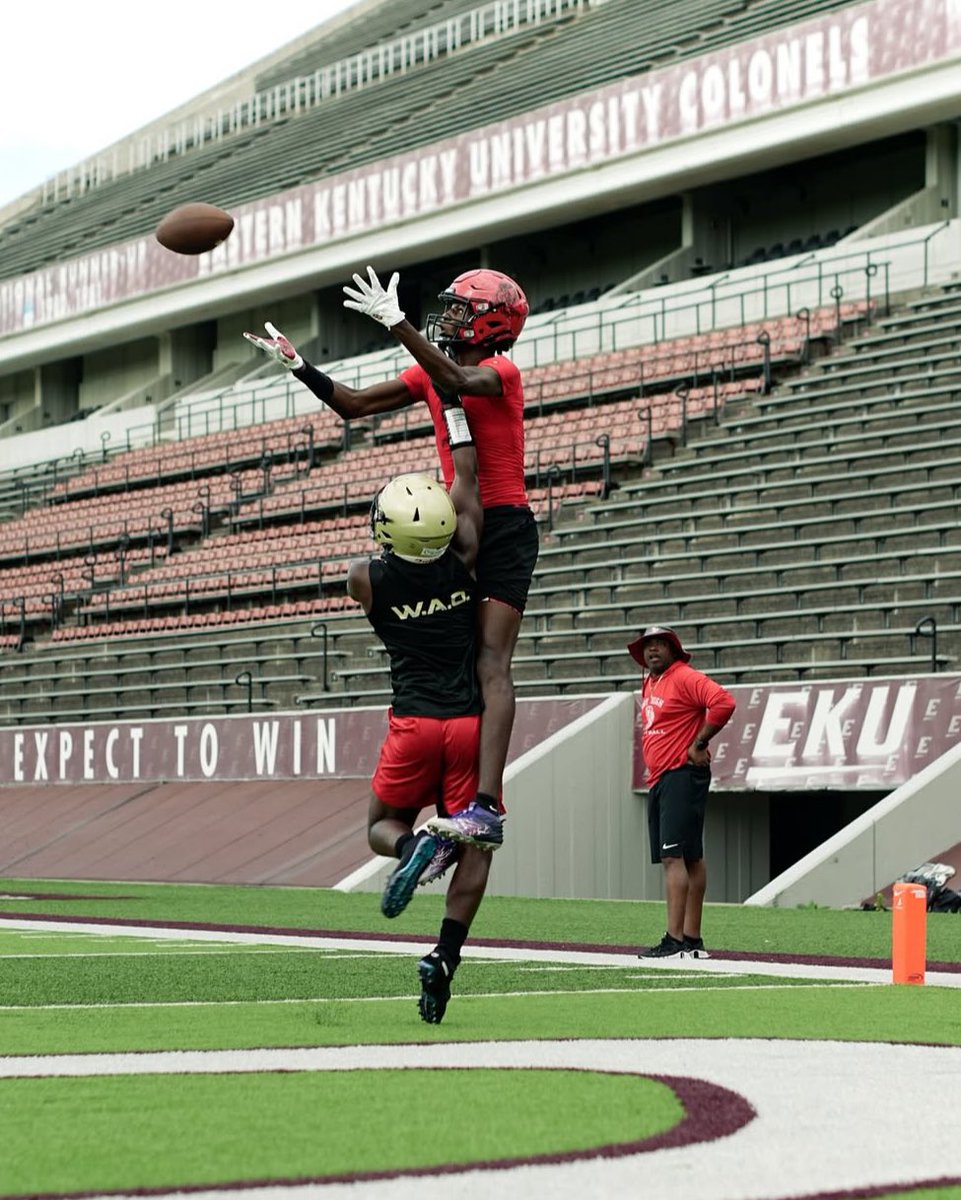 BowdenJavar's tweet image. Only way is up top!! @BayHighFball959