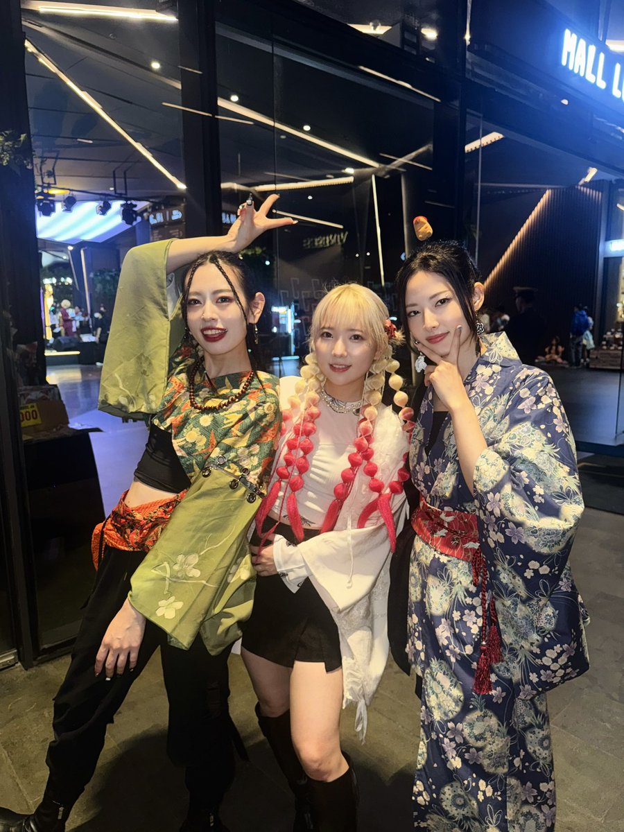 DARUMA Rollin (@darumarollinjp) on Twitter photo 🇮🇩LIVE di TANGERANG🇮🇩
7/20 Carstensz Mall Serpong
ありがとうございました‼️
Terima kasih banyak!
#DARUMARollin' 🇮🇩LIVE di TANGERANG🇮🇩
7/20 Carstensz Mall Serpong
ありがとうございました‼️
Terima kasih banyak!
#DARUMARollin'