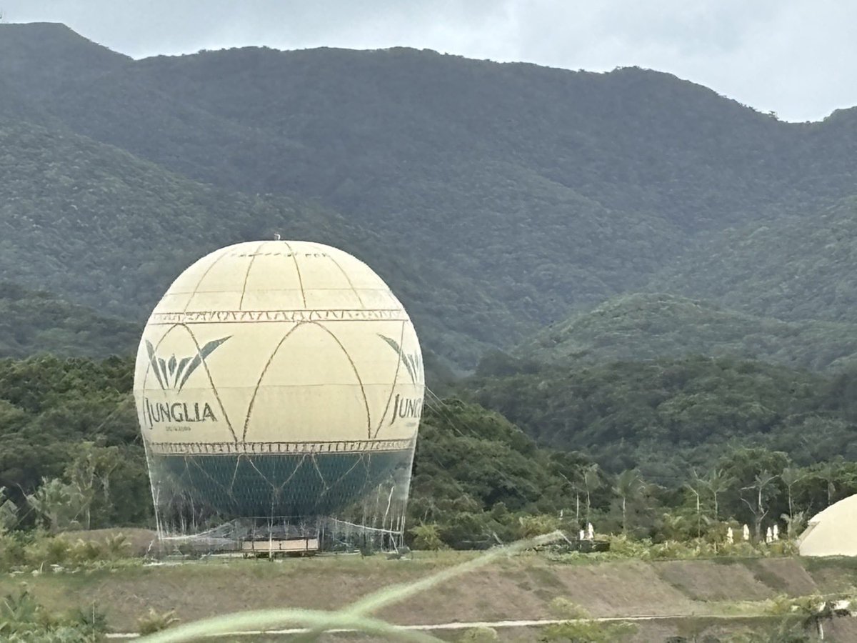 ジャングリアはプレオープン中！
まだ入らせても見せても頂けないので周りを走って帰りました🚙
#ちょっと空港から遠いかな 
#面白そうなのかは全く不明
#ジャングリア