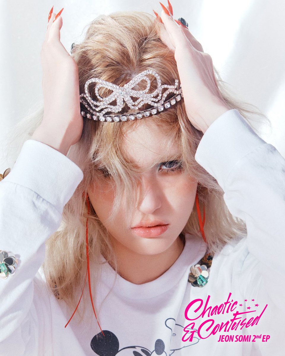 kchartsmaster's tweet photo. SOMI announces her 2nd EP album 'Chaotic &amp; Confused.' Out August 11. https://t.co/5UAjwgqYRU