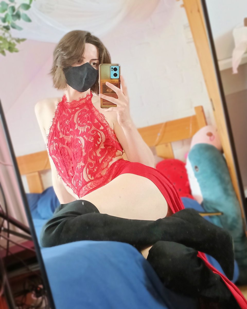 Do you think I look good in red? ❤️