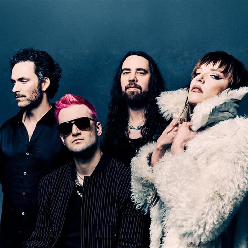 AOArena's tweet image. Who's been spinning @Halestorm's latest tune '‘Rain Your Blood On Me’ ? 🎸 🙌