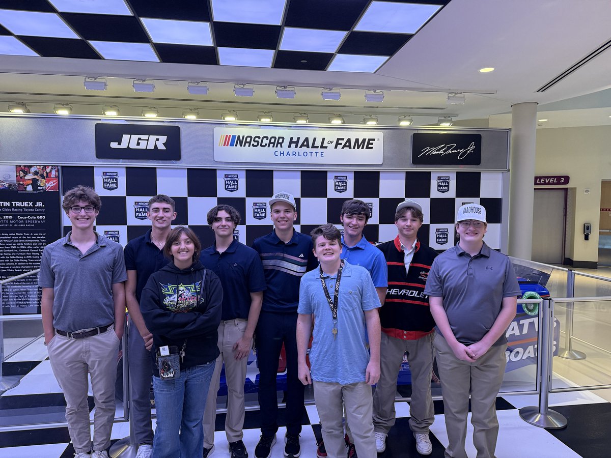 BelmontAbbey's tweet image. Last week, Belmont Abbey College hosted the first-ever Accelerate Abbey — a one-of-a-kind summer motorsport program for high school students! 🏁🔥
Participants had action-packed days filled with visits to motorsport landmarks like the NASCAR Hall of Fame, Charlotte Motor…