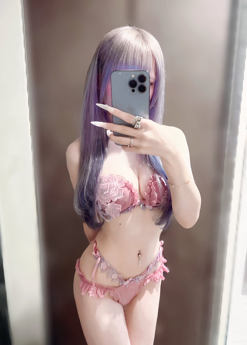 ichigo_o16's tweet photo. 抱けるアイドル屋さんです♡ https://t.co/7maZf6nyhR