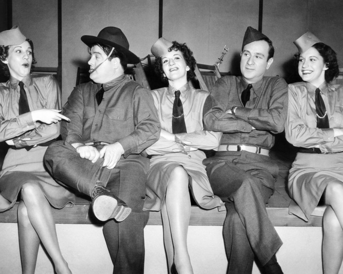 vistahollywood's tweet image. Last chance! BUCK PRIVATES (1941) starring Abbott and Costello, screens in 35mm TODAY, Sunday July 20th, at 10:00am.