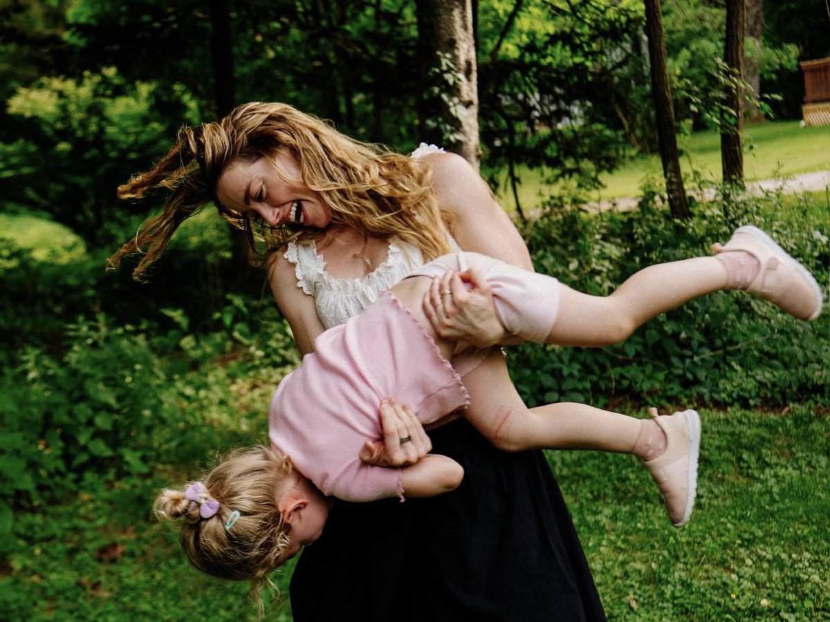 erikamafiXOXO's tweet image. Amber heard and her daughter Oonagh Paige heard for Vogue 2025 ❤︎