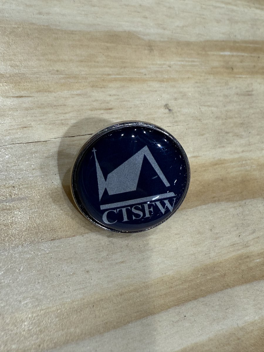 CTSFWedu's tweet image. Calling all alumni! If you are at the #lcmsyg, stop by the booth to get an alumni pin!